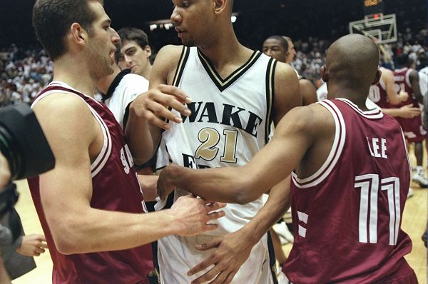 国足球的发 国足球的发